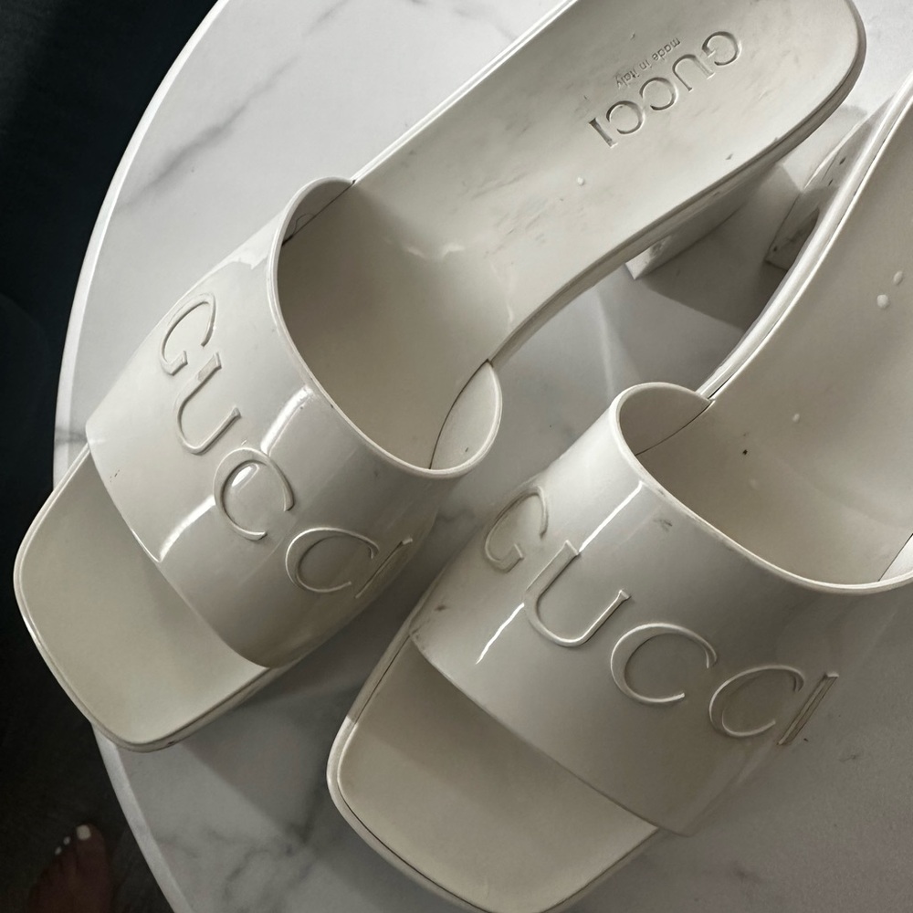 Gucci White Mules Sleek Minimalist Design
